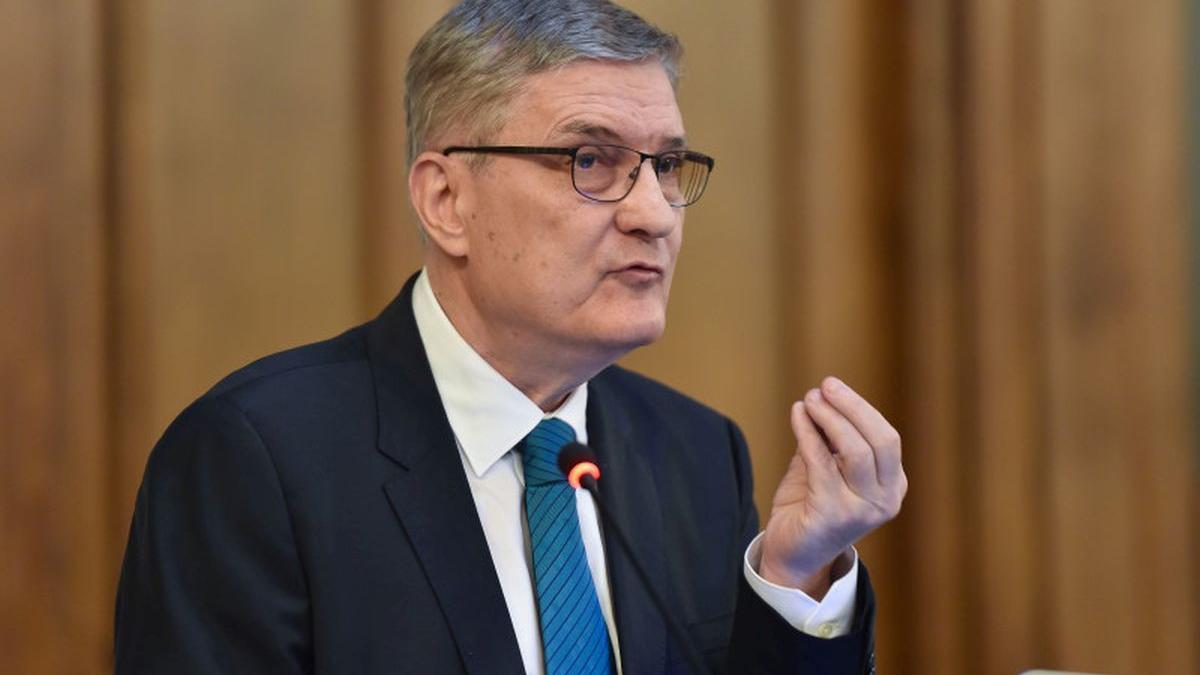 consiliul fiscal deficitul bugetar va depasi probabil 7 din pib cresc cheltuielile cu pensiile si salariile consiliul fiscal deficitul bugetar va depasi probabil 7 din pib cresc cheltuielile cu pensiile si salariile