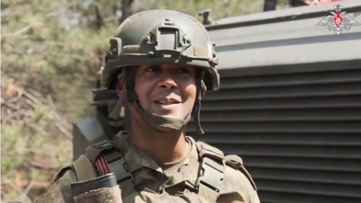 un american cautat pentru pornografie infantila a intrat in armata rusa