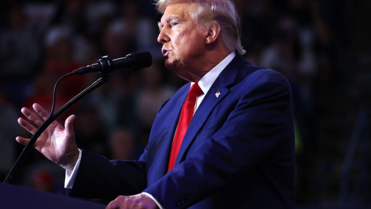 donald trump sustine ca este mai frumos decat kamala harris mi s a spus ca are avantajul ca e o femeie frumoasa eu arat mai bine