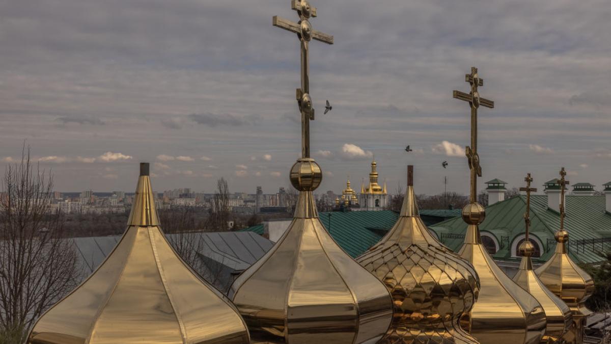 parlamentul ucrainean a interzis biserica ortodoxa legata de patriarhia moscovei
