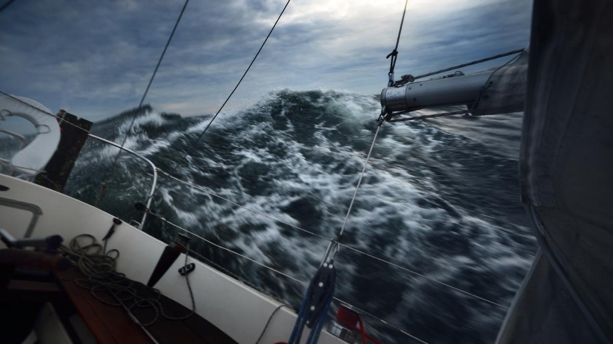 criza climatica ar putea fi cauza naufragiului mortal al iahtului de lux bayesian din sicilia climatolog exista o legatura directa