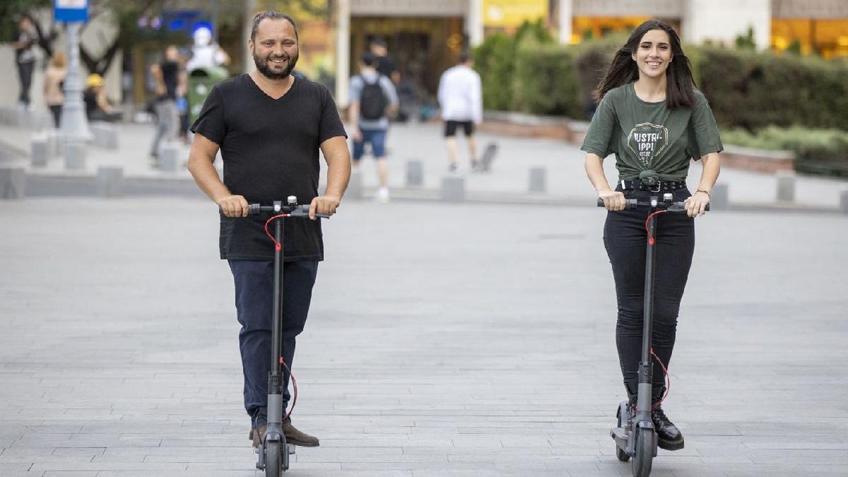 motive pentru care ar trebui sa alegi trotineta electrica erides v7 pentru a te deplasa prin oras