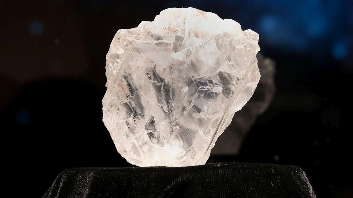 al doilea cel mai mare diamant descoperit vreodata a fost scos dintr o mina din botswana cat de mare este piatra pretioasa