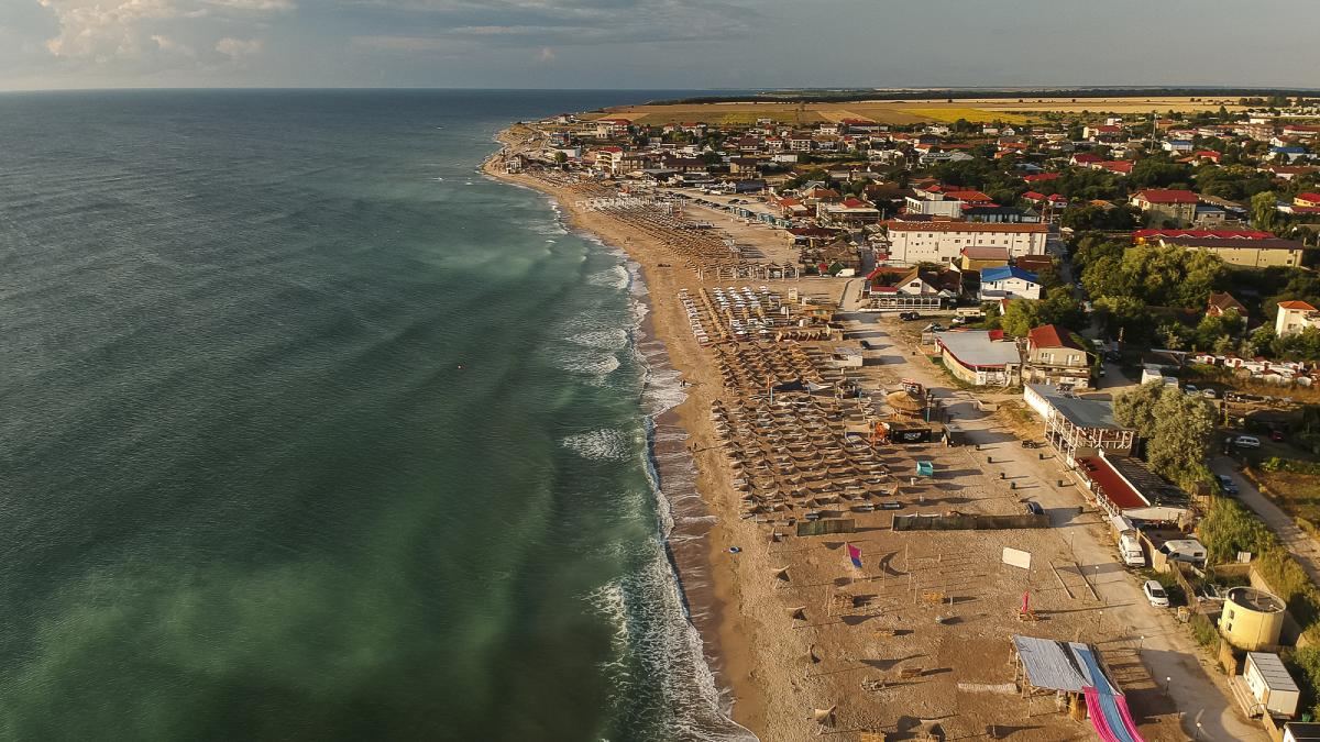 turistii vor gasi cazare la mare de la 38 de lei pe noapte din septembrie preturile pe litoral sunt cu pana la 70 mai mici