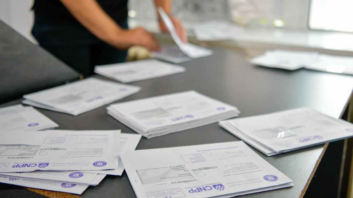 decizii de recalculare retrase de la pensionari in alba ministerul muncii cere explicatii de la posta si casa teritoriala de pensii