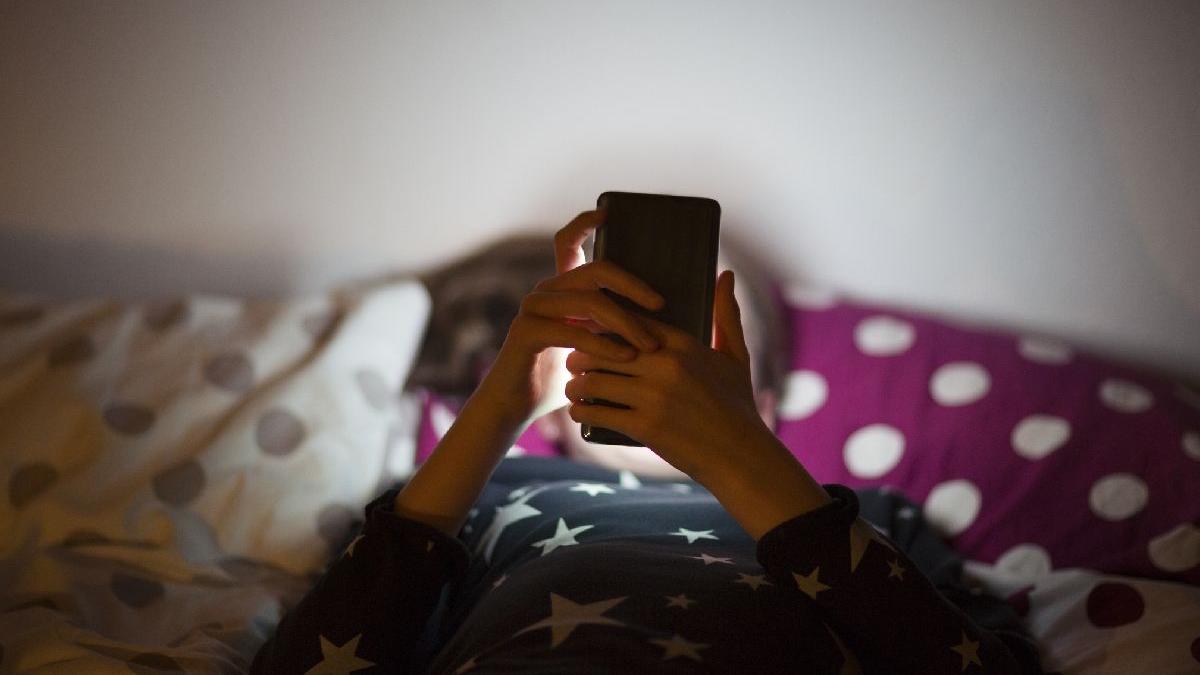 limita de timp la ecrane in functie de varsta psiholog niciodata in timpul meselor sau inainte de culcare