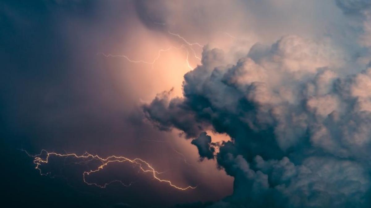 cod galben de furtuni puternice in 6 judete anm anunta temperaturi de foc in toata tara harta zonelor vizate cod galben de furtuni puternice in 6 judete anm anunta temperaturi de foc in toata tara harta zonelor vizate