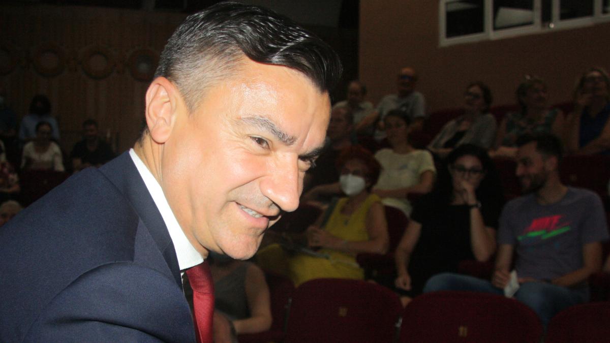 cum incearca mihai chirica sa si amane dosarele prin candidatura la parlament