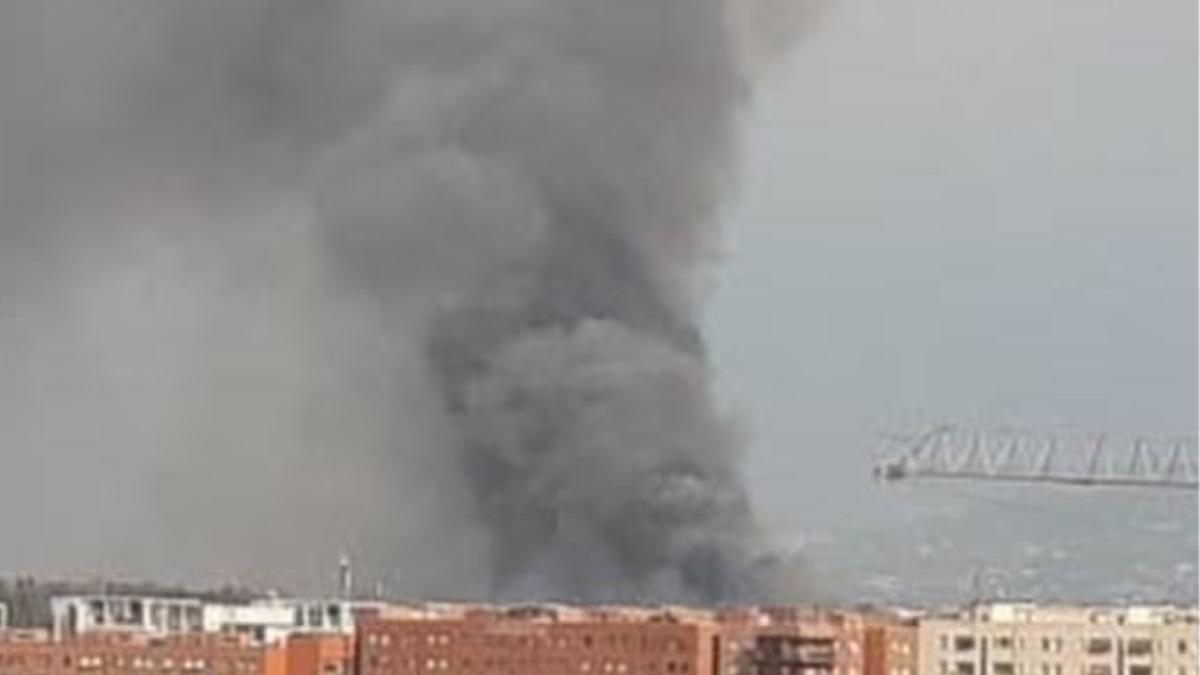 fum si cenusa in centrul istoric din roma dupa un incendiu de vegetatie o pista din aeroportul fiumicino a fost inchisa