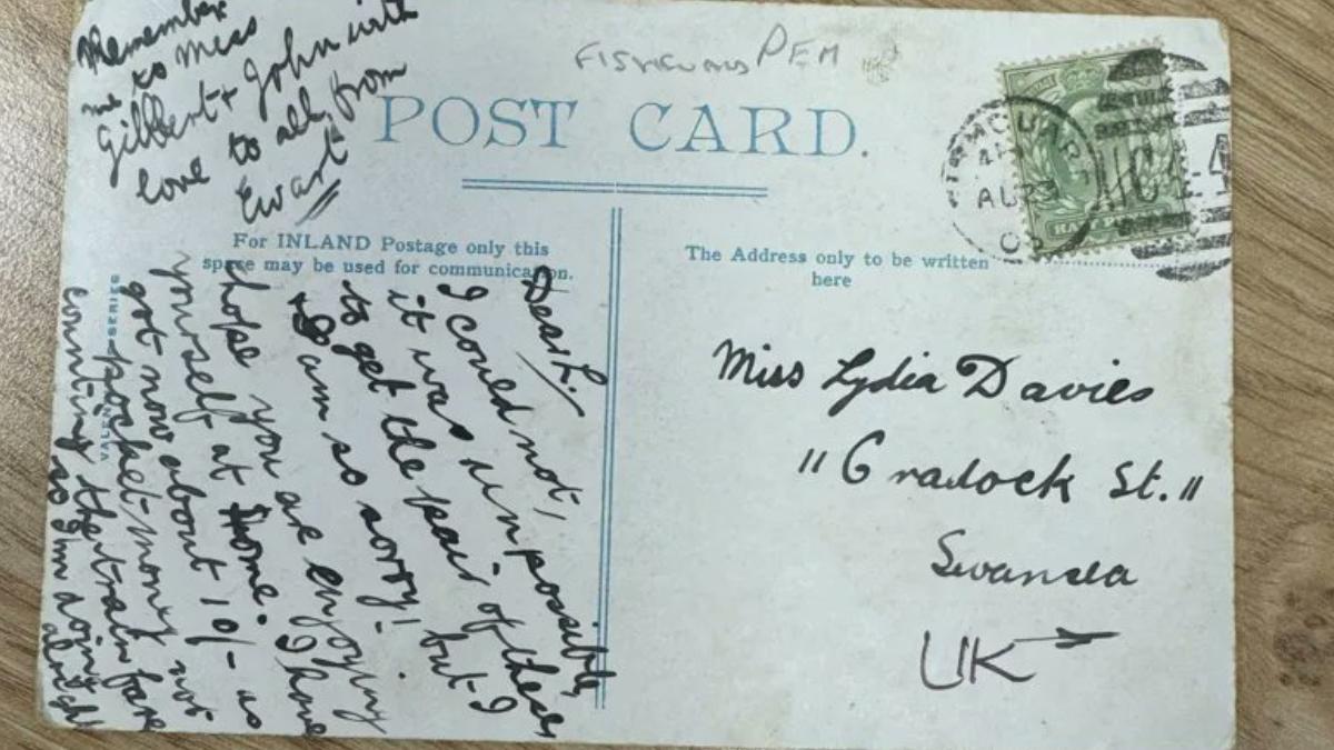 o carte postala care a fost trimisa acum 121 de ani a ajuns la destinatari abia acum cand au citit o au avut parte de o surpriza