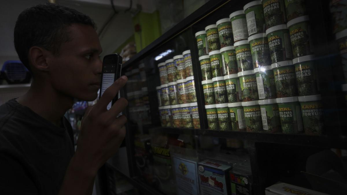 venezuela a ramas in intuneric dupa o pana de curent generalizata maduro acuza o tentativa de lovitura de stat