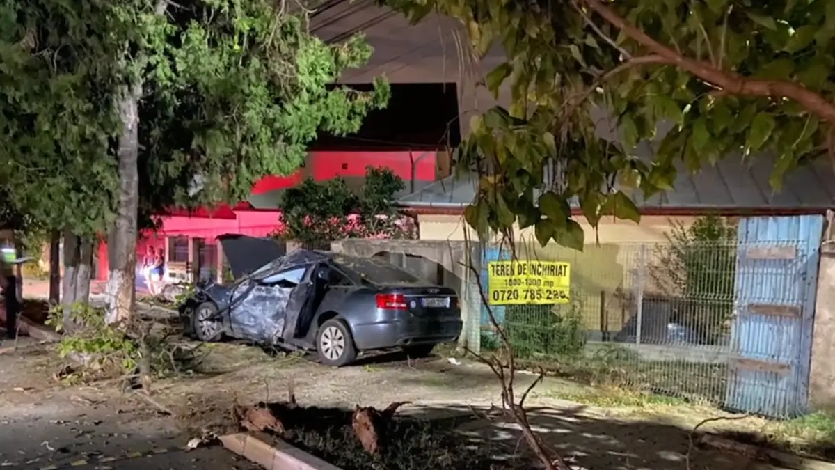 un tanar beat drogat si fara permis a furat o masina si a intrat intr un autoturism care circula regulamentar in buftea