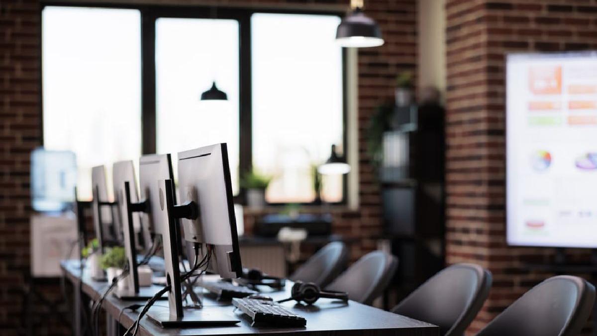 care este avantajul echipamentelor refurbished pentru o companie