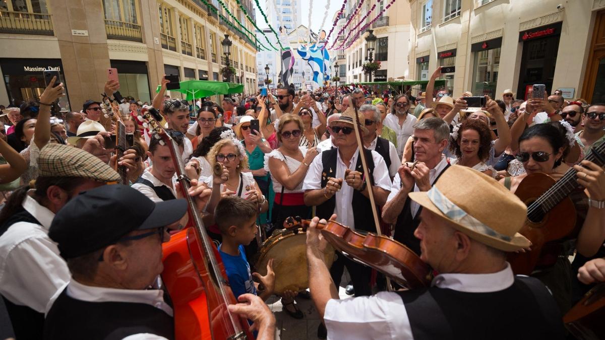 orasul spaniol malaga e sufocat de turisti localnicii spun ca excesul de turism le afecteaza calitatea vietii