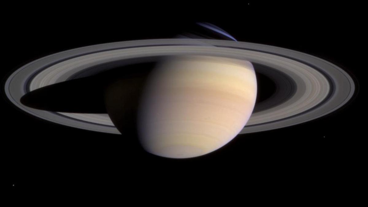 saturn in opozitie cum se poate vedea planeta inelara in cea mai mare si mai stralucitoare forma in aceasta saptamana