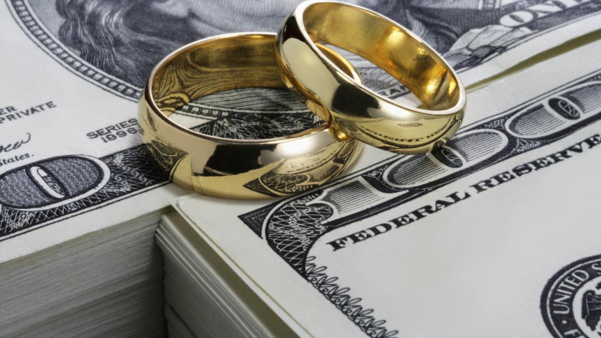 cadou de nunta de 1 milion de dolari un tata care a castigat la loterie i a dat banii fiului sau care locuia in subsolul casei sale