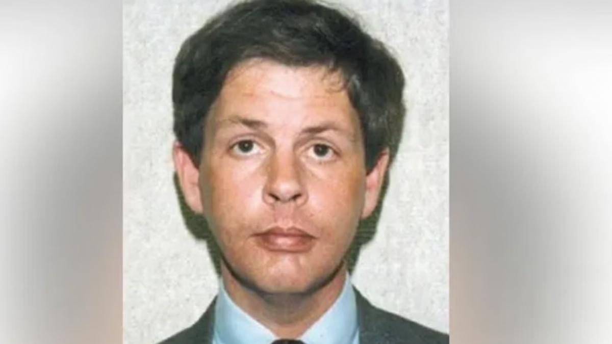 un criminal in serie a lasat 10 000 de fragmente de ramasite in curtea lui acum politia incearca sa afle cine au fost toate victimele