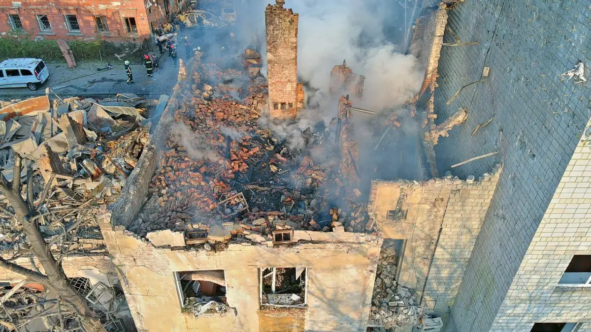 atac rusesc masiv in ucraina cel putin doi morti si 23 de persoane ranite in liov explozii si in orasul krivii rih