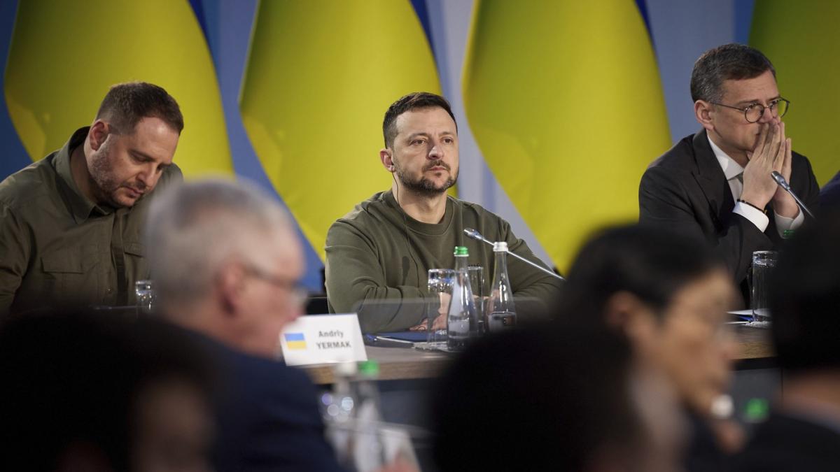 dmitro kuleba ar urma sa fie demis din functia de ministru de externe al ucrainei