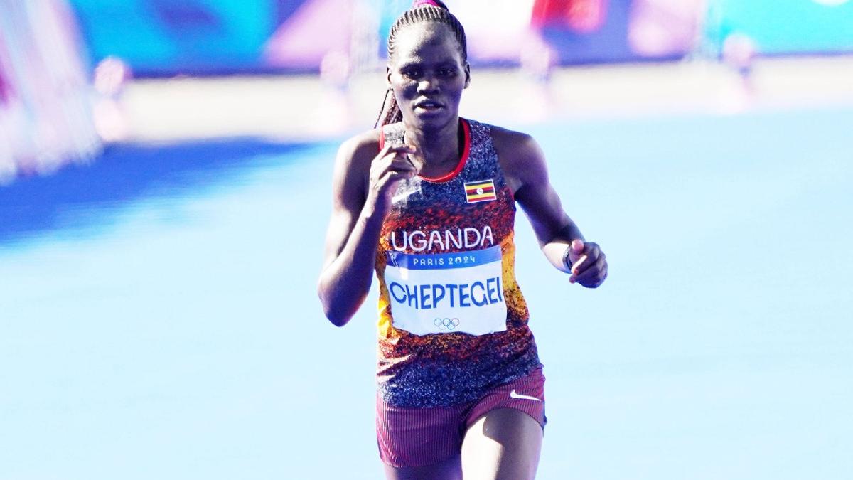 atleta olimpica din uganda rebecca cheptegei a murit la doar 33 de ani fostul sau iubit a stropit o cu benzina si i a dat foc