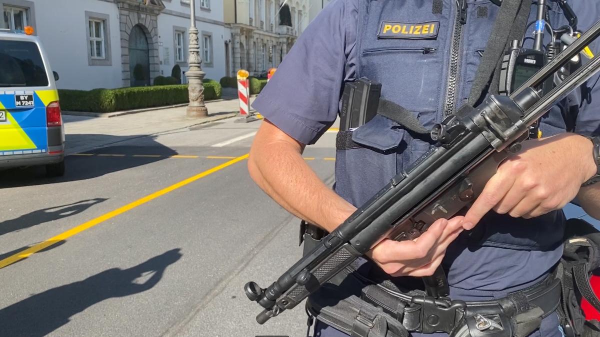 focuri de arma langa consulatul israelului din munchen un suspect a fost impuscat de politie incidentul a fost filmat