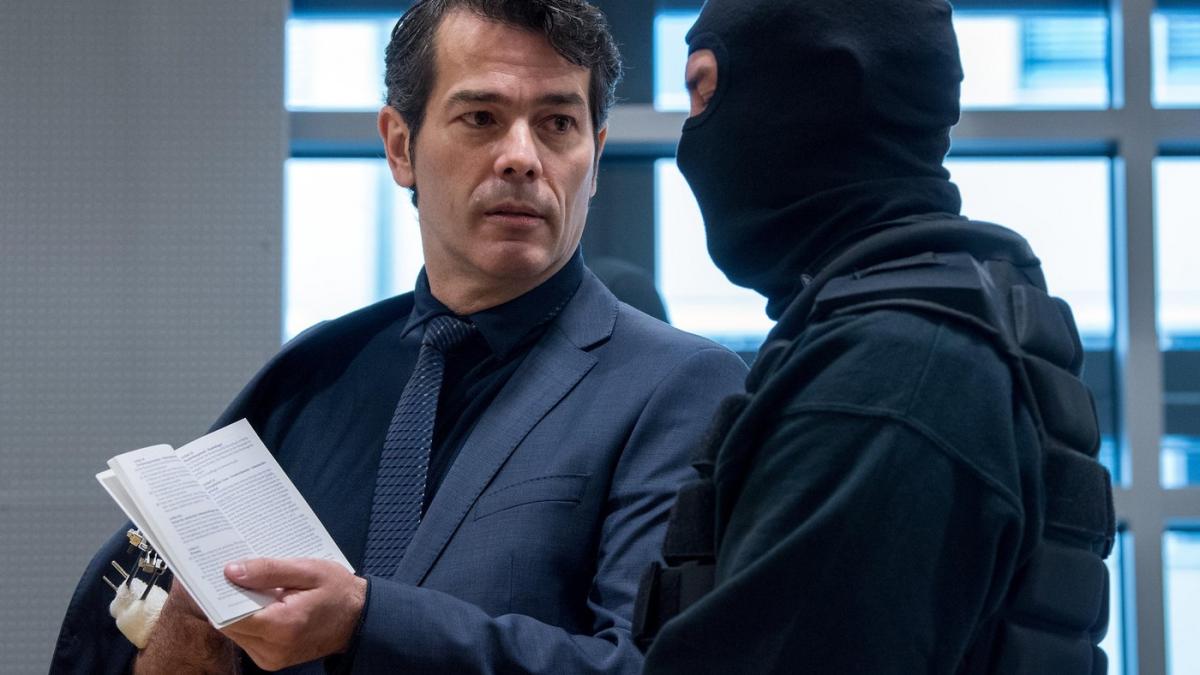 romanul desemnat cel mai frumos barbat din germania a iesit din inchisoare este considerat pericol public si monitorizat permanent