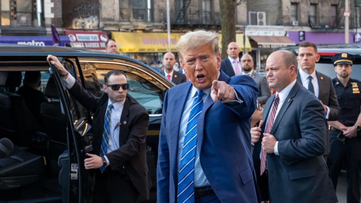 sentinta penala a lui donald trump in procesul stormy daniels a fost amanata pana dupa alegerile prezidentiale din sua