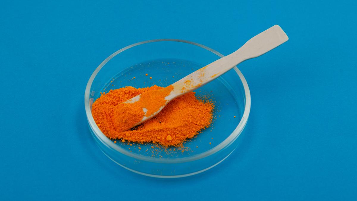 un colorant alimentar obisnuit folosit la chipsuri face pielea muschii si tesuturile conjunctive transparente temporar
