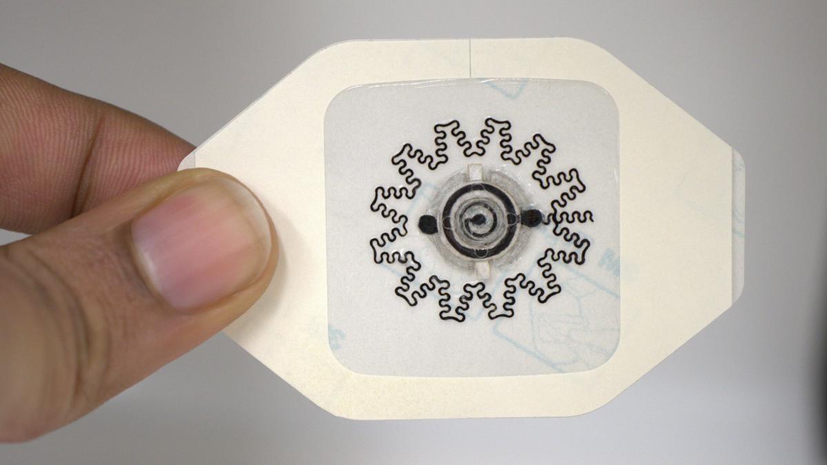 s a inventat plasturele inteligent care iti face analizele cum functioneaza