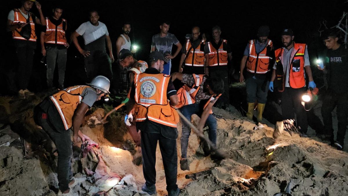 40 de pelestinieni ucisi intr un atac israelian asupra unei tabere de corturi din khan younis idf sustine ca acolo erau teroristi