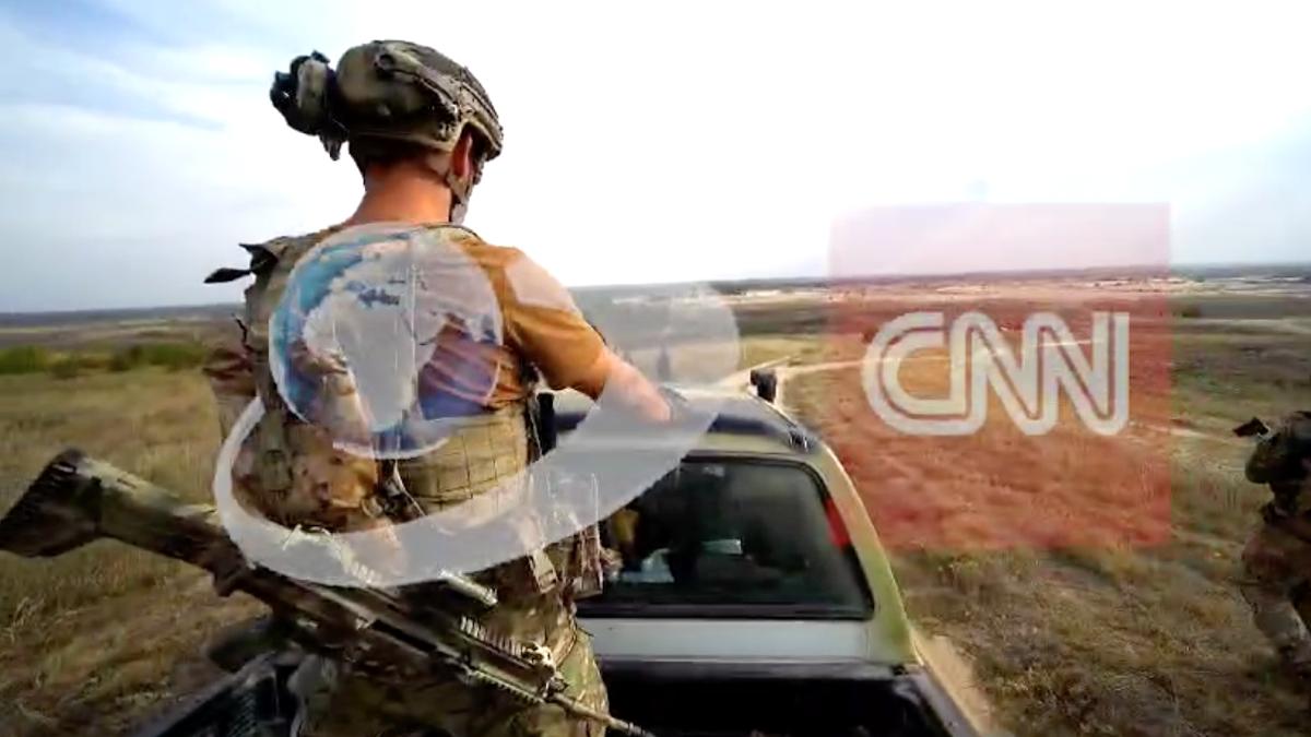 jurnalistii antena 3 cnn alaturi de voluntarii romani pe frontul din ucraina cand stai sub bombardament te rogi sa nu cada pe tine