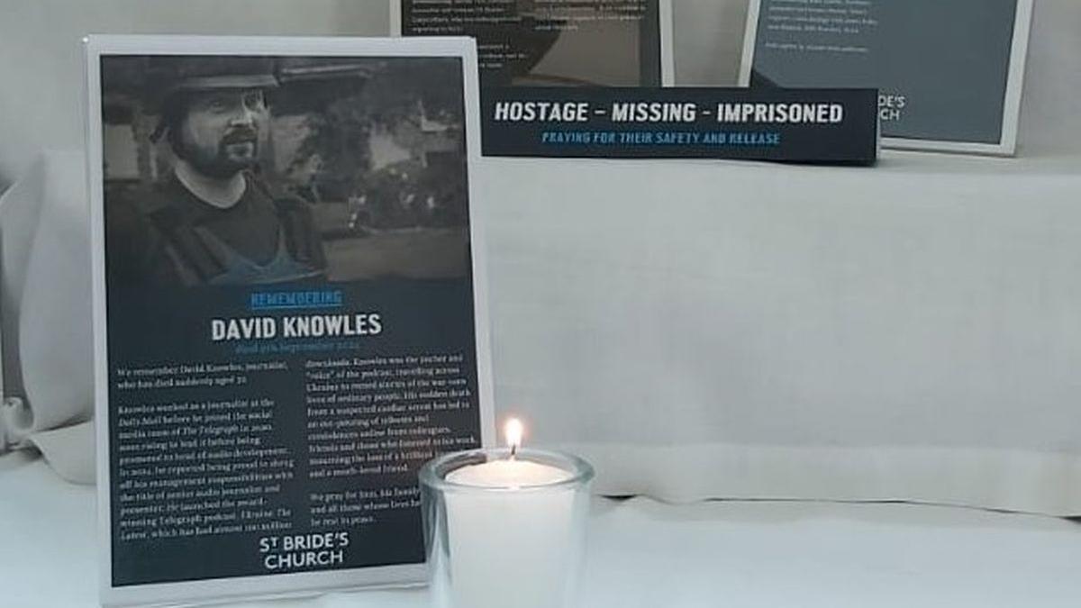 un jurnalist britanic care relata despre razboiul din ucraina a murit la 32 de ani dupa un infarct suspect