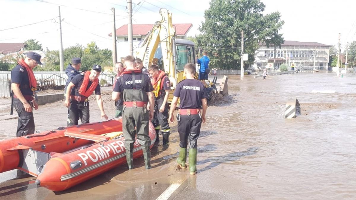 ajutoarele de urgenta pentru cei afectati de inundatii vor fi acordate fara realizarea de anchete sociale anunta ministerul muncii