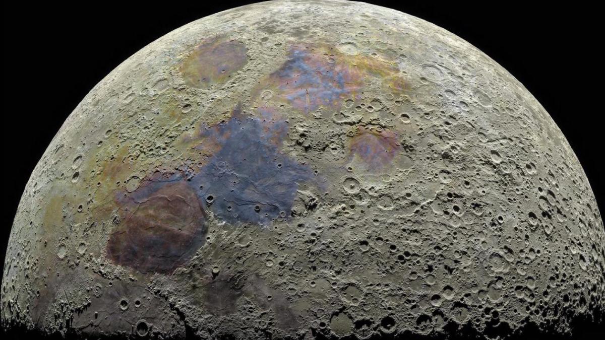 cea mai clara si mai precisa imagine a lunii surprinsa vreodata este compusa din peste 81 000 de fotografii suprapuse