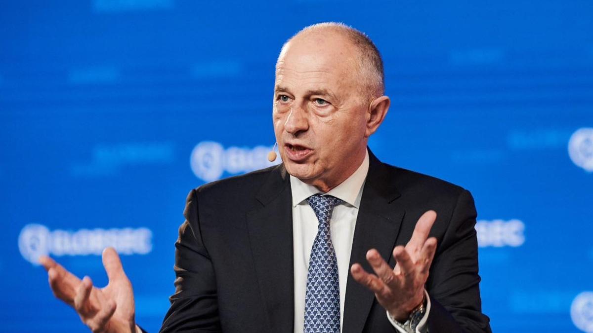 mircea geoana saluta numirea lui manzatu la ue dar spune ca tara noastra merita mai mult interesele romaniei trebuie aparate