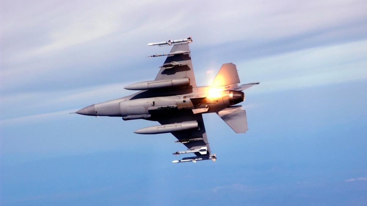 bulgarii cumpara avioane f 16 mai scump decat a platit romania pe f 35 de ce