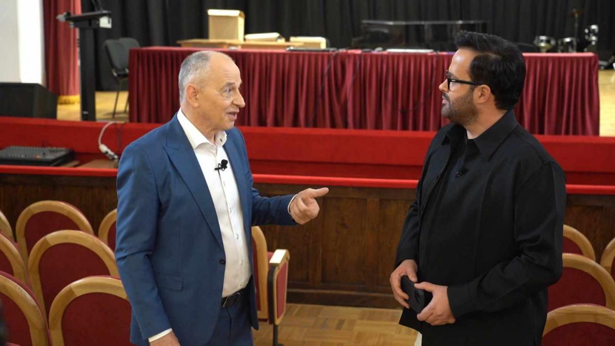 geoana sustine ca va ramane independent si daca va castiga nu spun ca nu voi lucra cu partide dar nu voi fi dependent de ele