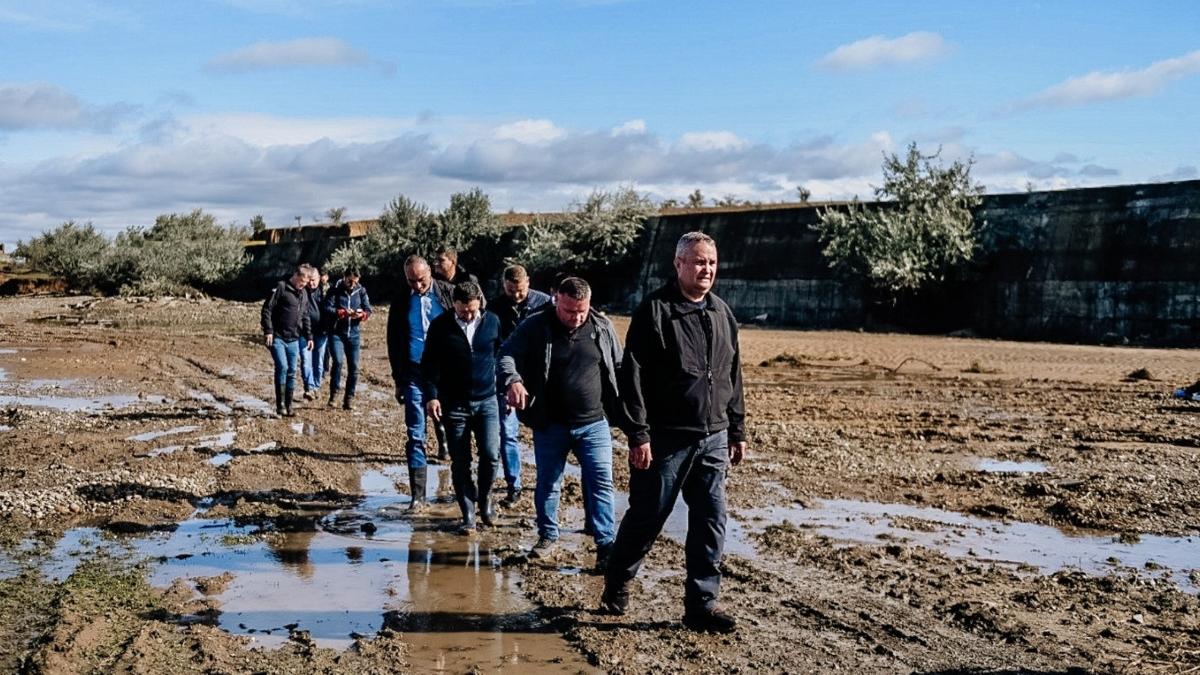 ciuca cere autoritatilor sa se pregateasca pentru viitura de pe dunare care va lovi romania e obligatoriu sa garantam siguranta