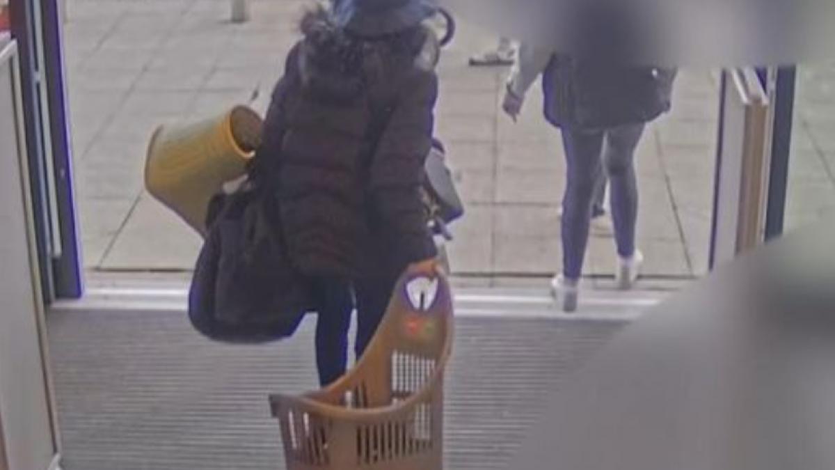 o femeie care a fost prinsa de 400 de ori la furat din magazine isi mai poate face cumparaturile doar in 3 locuri din 3 200 km patrati