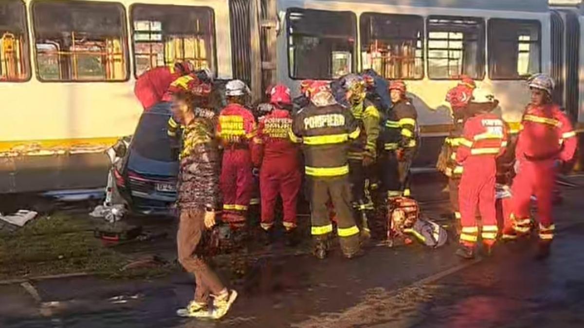 surse barbatul mort in accidentul de tramvai era angajat spp si sotul femeii stropite cu benzina la parlament