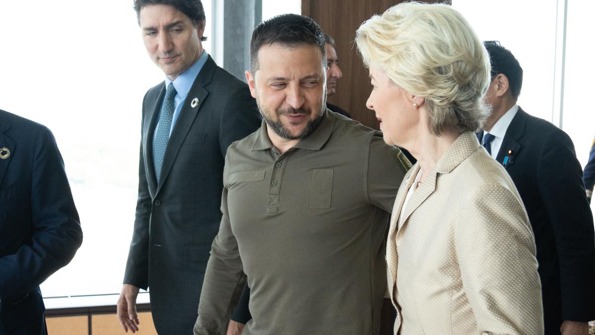 ursula von der leyen va face o vizita in ucraina pe care ue vrea sa o ajute sa tina luminile aprinse iarna aceasta