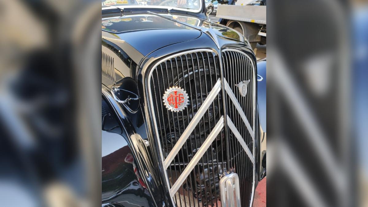 imagini de colectie cu regina strazilor din 1934 citroen traction avant adus pentru inspectie la rar