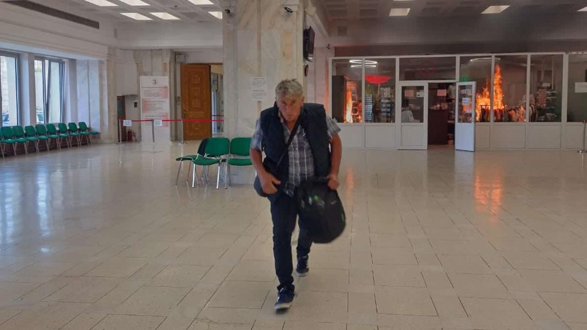 atacatorul de la parlament cere sa fie pus in libertate barbatul le a spus anchetorilor ca nu regreta ce a facut