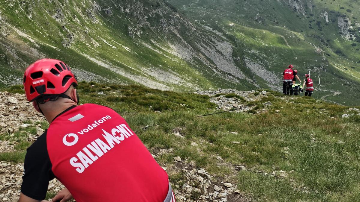 bilant negru pe munte 15 oameni au murit doar in august salvamontistii trag un semnal de alarma numarul accidentelor creste