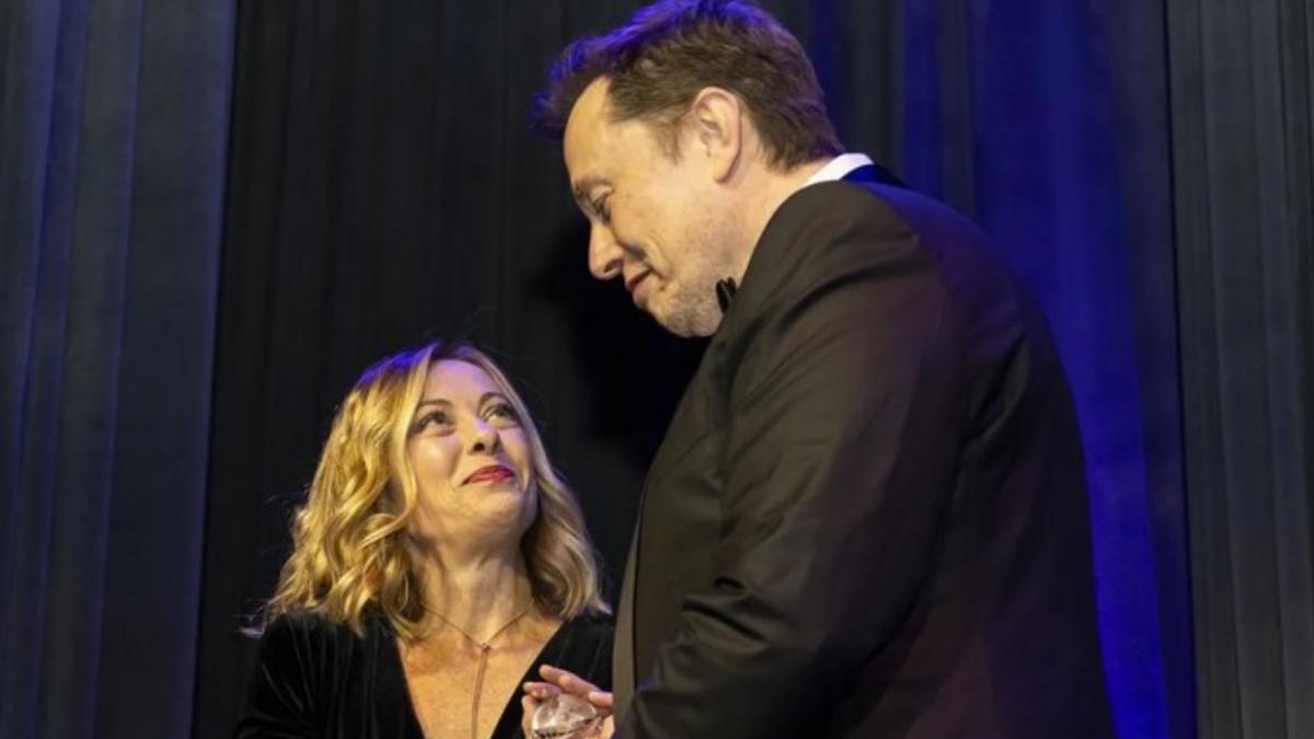 un geniu pretios frumoasa autentica si sincera schimb de dulcegarii zgomotoase intre giorgia meloni si elon musk la new york