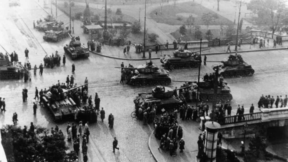 furie la budapesta dupa declaratia socanta a consilierului lui orban a zis ca ungaria mai bine nu se opunea invaziei ruse in 1956