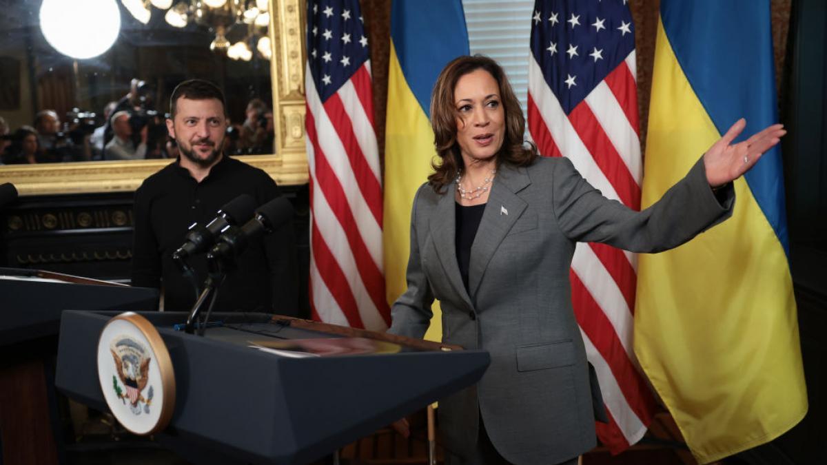 kamala harris spune ca planul lui trump pentru ucraina nu e de pace ci de capitulare acestea sunt propunerile lui putin