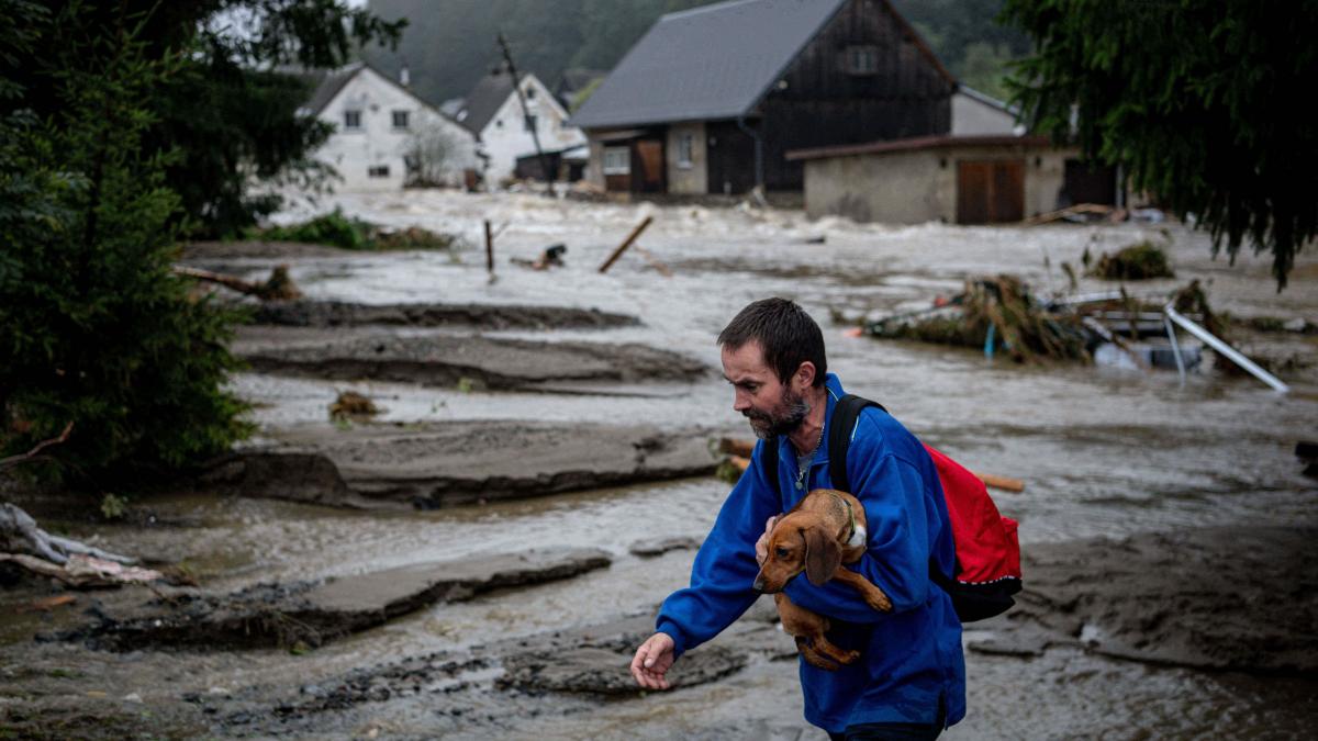ajutoare pentru oamenii din galati afectati de inundatii