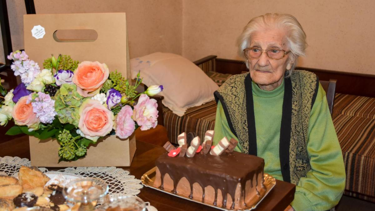 o fosta profesoara care a implinit 100 de ani a fost premiata de primaria giurgiu ce a spus centenara despre secretul longevitatii