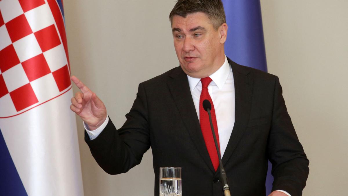 presedintele croat refuza ca soldatii sai sa participe la misiunea nato de sprijinire a ucrainei si isi atrage un val de critici